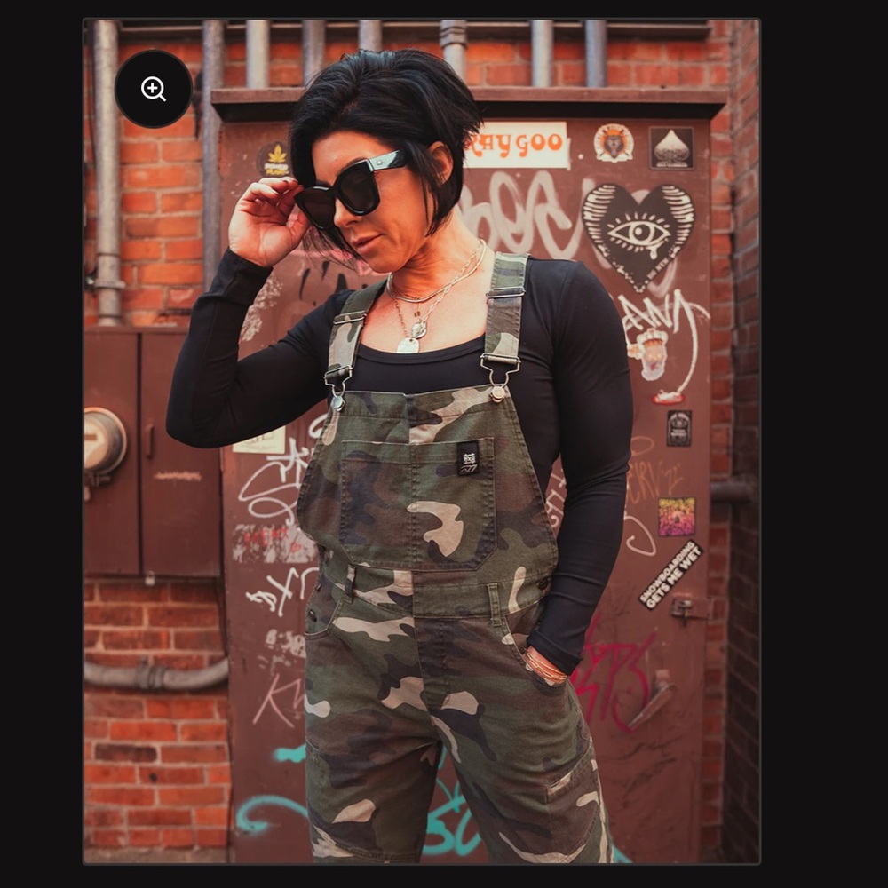 NWOT Camo Women's Forever Flag Nor Fail Overalls - Picture 8 of 12